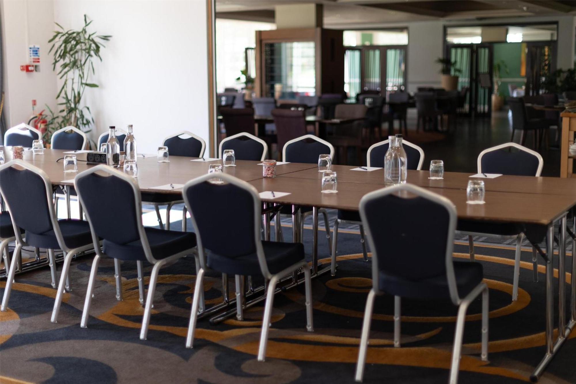 Hotel Doubletree By Hilton Cheltenham-cotswolds 4*
